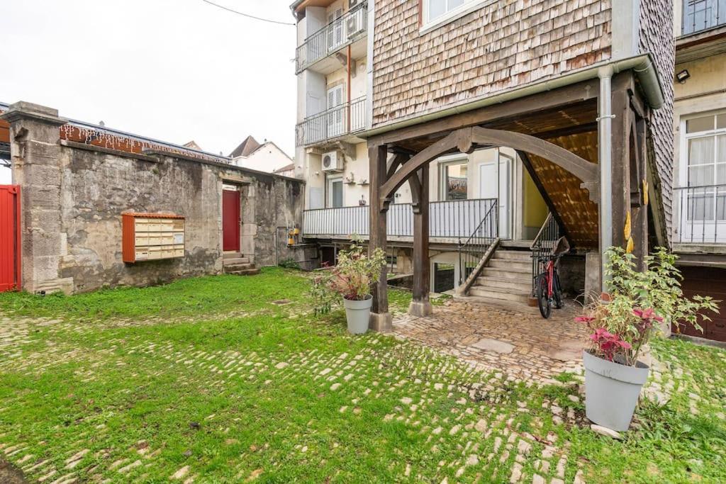 Superbe Appartement Avec Parking Gratuit Lons-le-Saunier Bagian luar foto