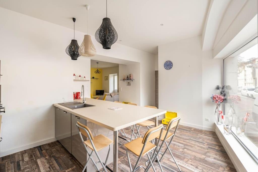 Superbe Appartement Avec Parking Gratuit Lons-le-Saunier Bagian luar foto