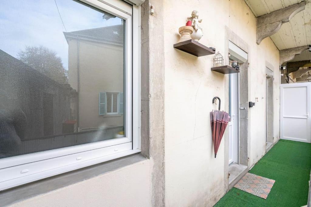 Superbe Appartement Avec Parking Gratuit Lons-le-Saunier Bagian luar foto