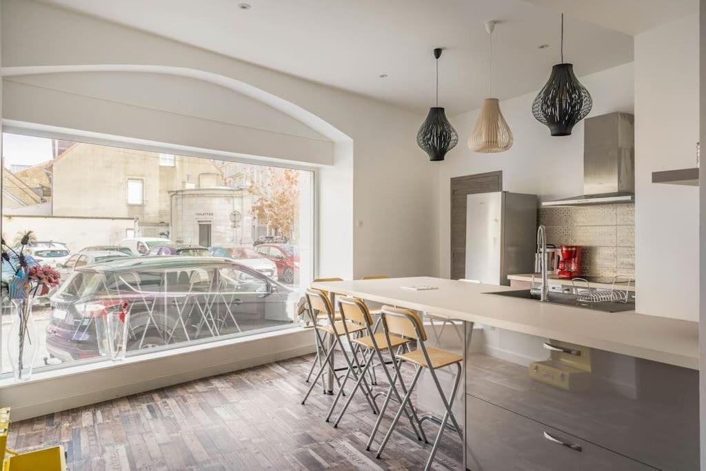 Superbe Appartement Avec Parking Gratuit Lons-le-Saunier Bagian luar foto