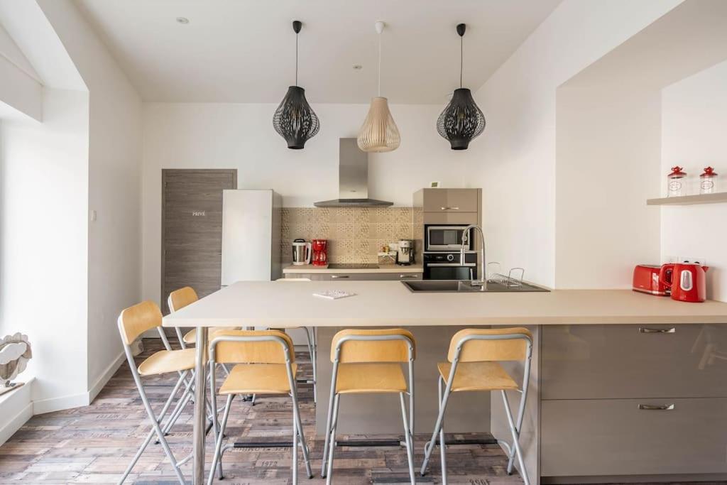Superbe Appartement Avec Parking Gratuit Lons-le-Saunier Bagian luar foto