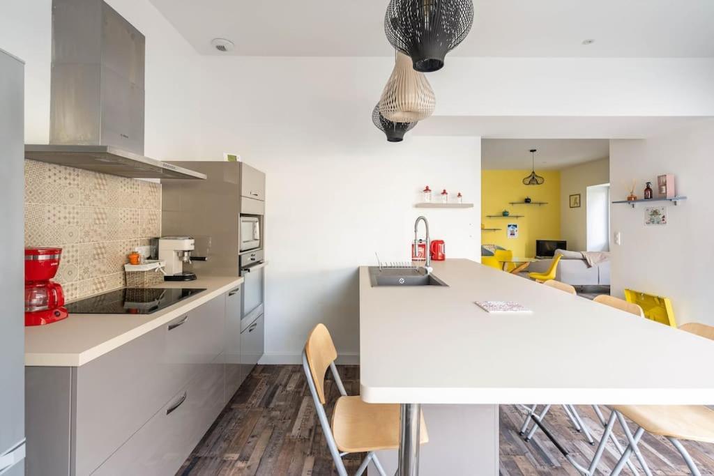 Superbe Appartement Avec Parking Gratuit Lons-le-Saunier Bagian luar foto