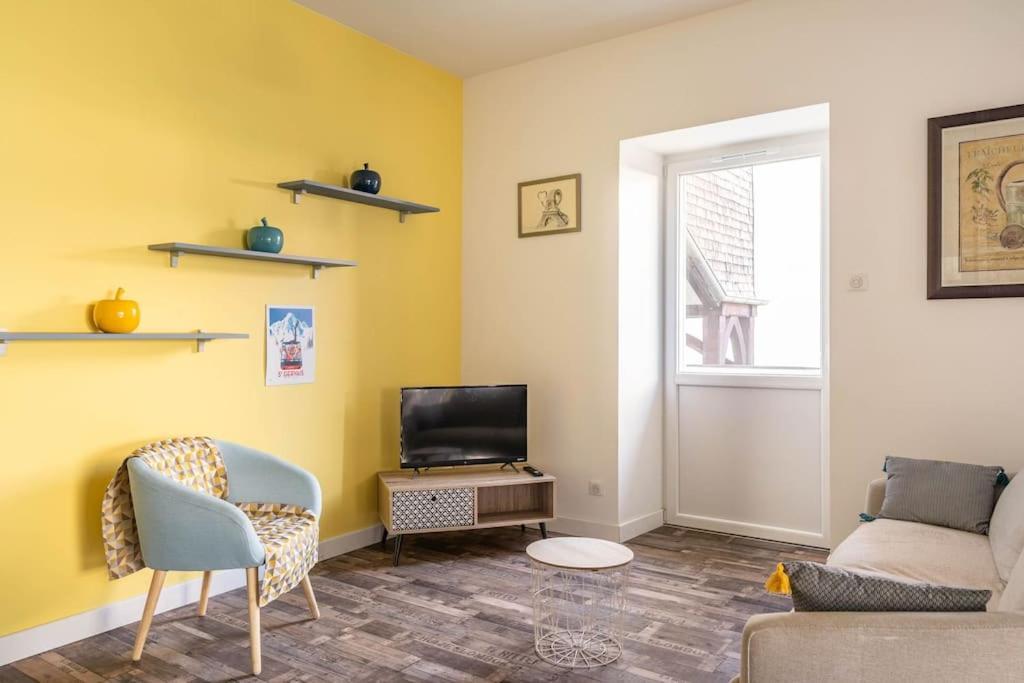 Superbe Appartement Avec Parking Gratuit Lons-le-Saunier Bagian luar foto